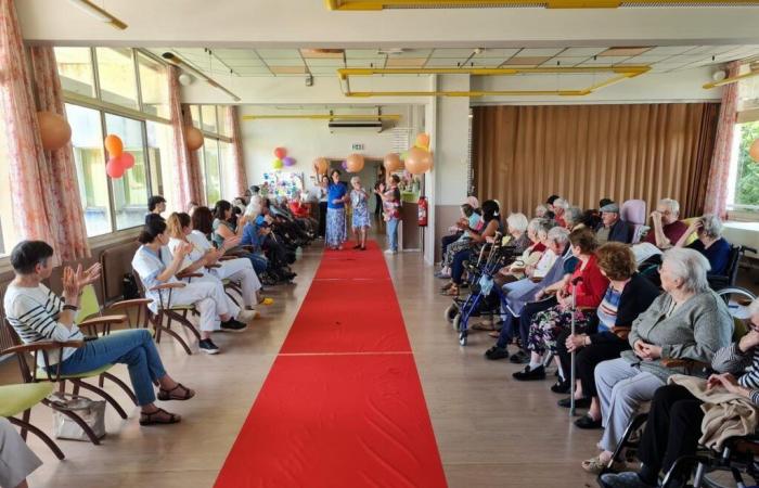 the magic of Christmas comes to the nursing home