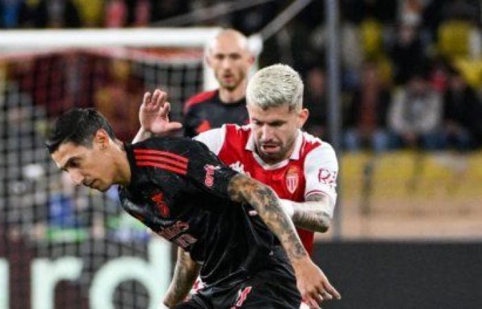 Monaco showered by Benfica