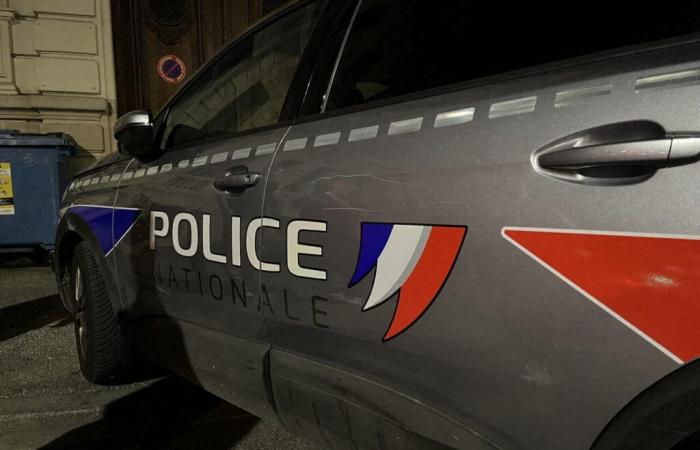 Gard. A 13-year-old teenager stopped by the police while driving a car, the situation escalates