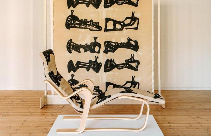 The Isokon lounge chair, English-spun