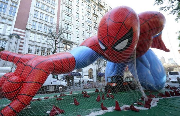 in New York, the phenomenal success of the Macy’s parade and its giant balloons