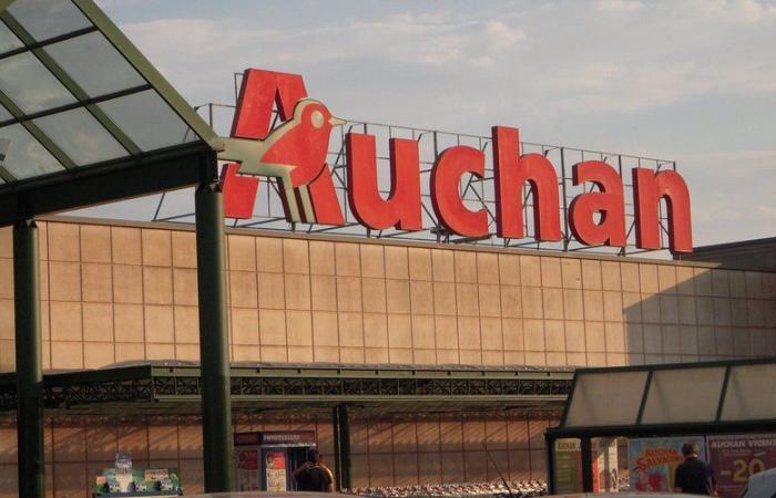 “Thank you, goodbye”: after 40 years of career at Auchan, she is rewarded with a medal… after being made redundant