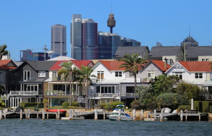 Tight supply and falling interest rates are driving up Australian house prices