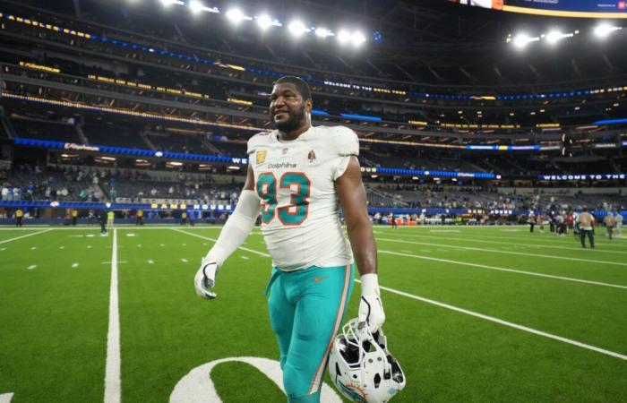 Calais Campbell launches blistering attack on Dolphins defense, exposes critical missed tackles after crushing loss to Packers.