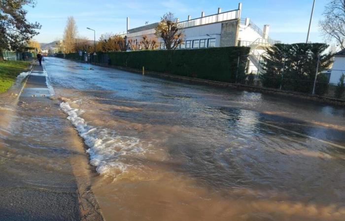 dazzling flood in a town in Yvelines