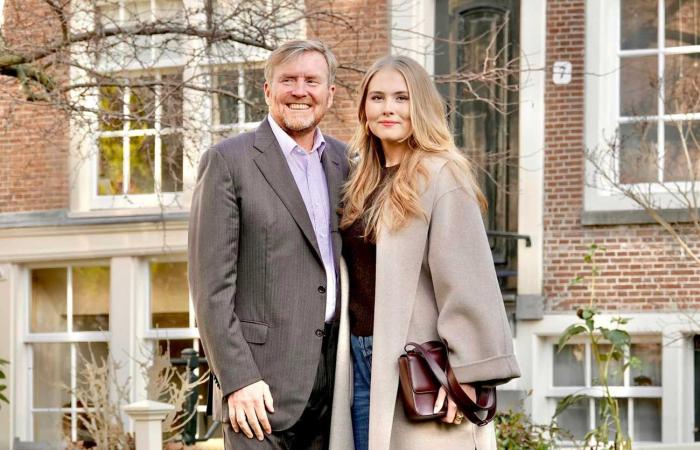 The Dutch royal family poses with their dog in the Amsterdam beguinage for the traditional end-of-year photo shoot