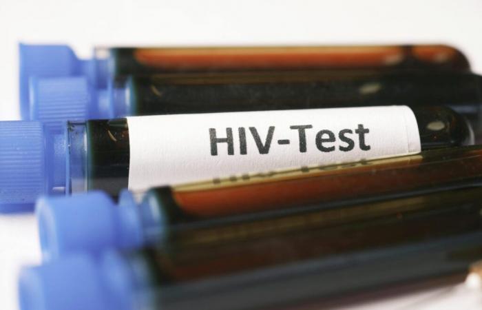 more than 500 people are believed to be living with HIV without knowing their status