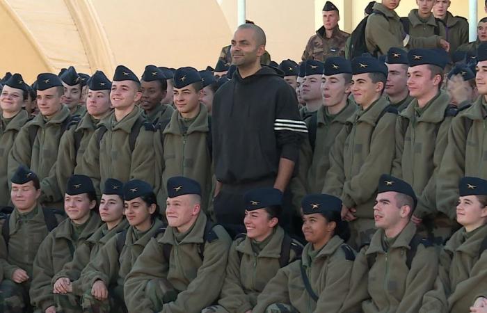 Tony Parker welcomed as a hero at military base 722 in Saintes. He shares his experience with military high school students