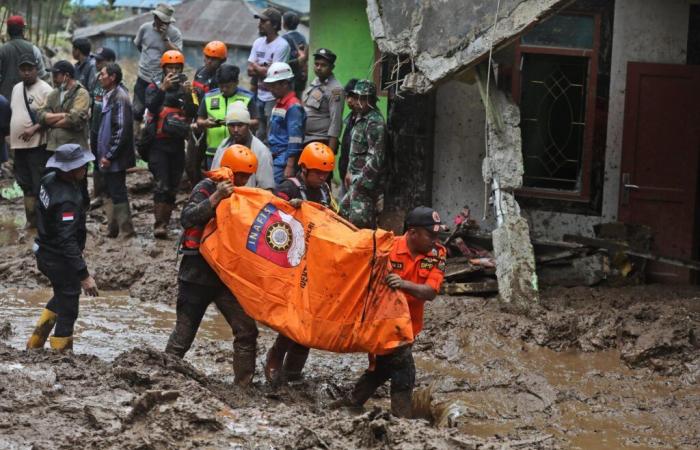 Flash floods and landslides kill 16 people on Indonesia’s Sumatra island | Floods News