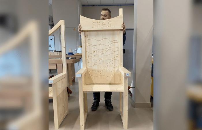 “Working for the seat of the Holy Father is truly unique”, they are making the Pope’s chair for his visit to Corsica