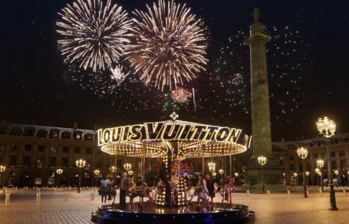 A surprising carousel for young and old is set up at Place Vendôme at Christmas