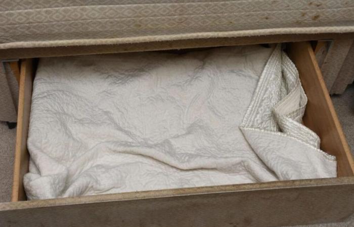 Woman’s lover discovers she kept her baby in a drawer