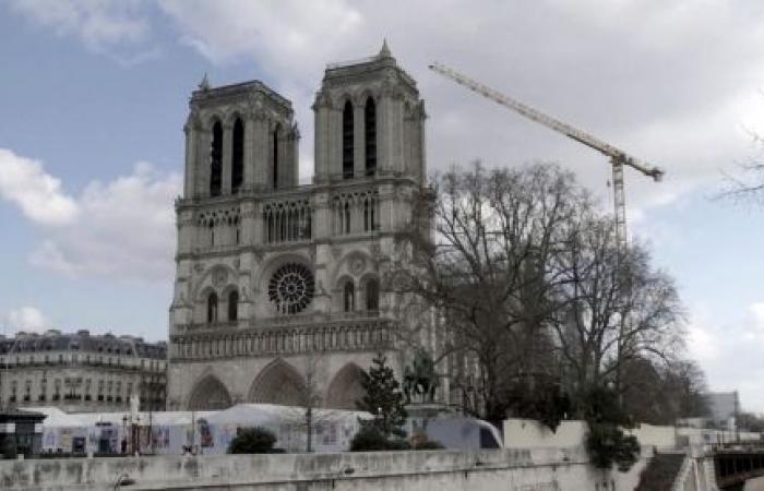 how to follow the re-opening of Notre-Dame?