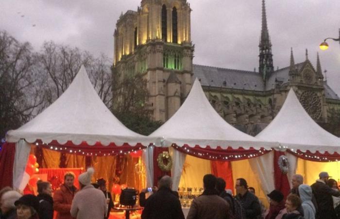 the Notre-Dame de Paris Christmas market returns