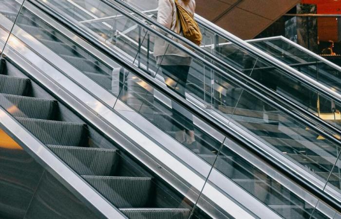 an 11-year-old child falls from the top of an escalator in Paris