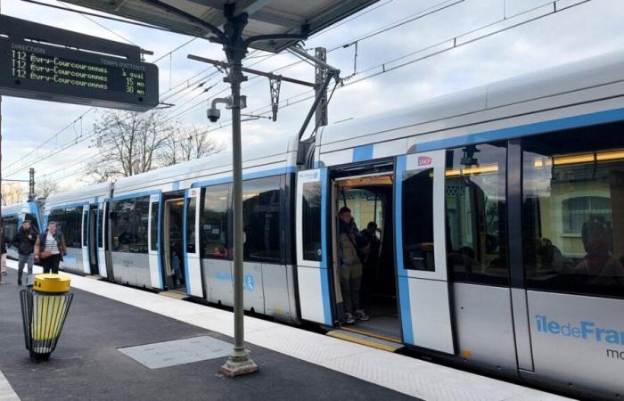 traffic partly interrupted on tram T12, no tram runs in seven stations