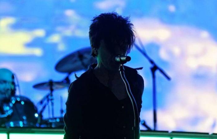 Indochine surprises its fans with a surprise concert in Paris