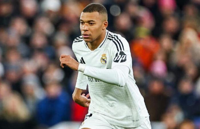 Carlo ready to permanently put Kylian Mbappé on the left wing?