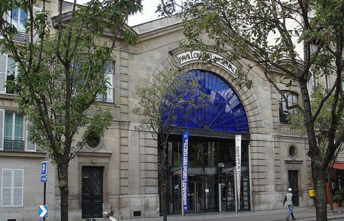 The Arsenal Pavilion is exhibited outside the walls