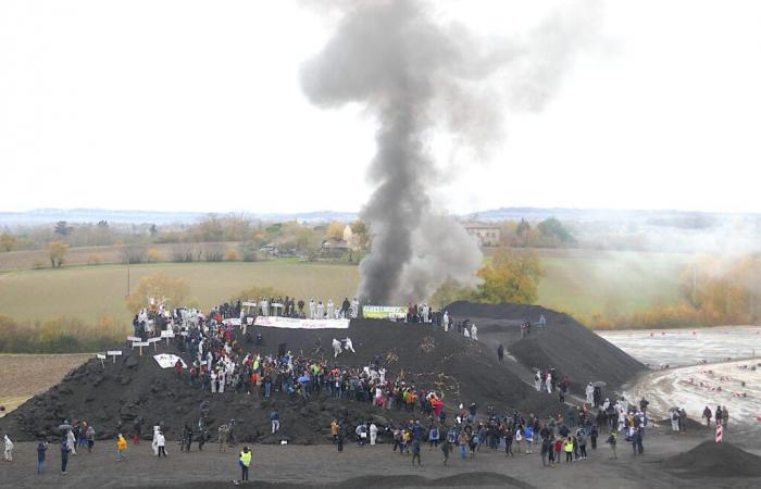 Vendine, a rally against asphalt coating plants