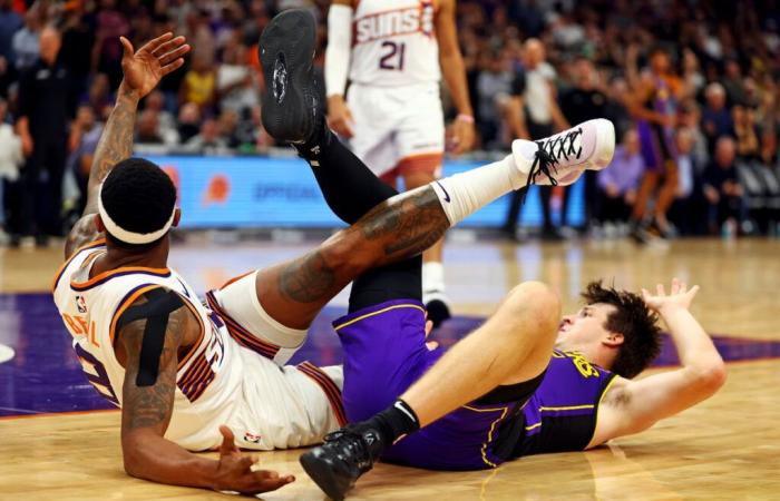 What Happened to Austin Reaves? Lakers Star Wobbles to Locker Room After Hard Fall in Collision with Isaiah Hartenstein