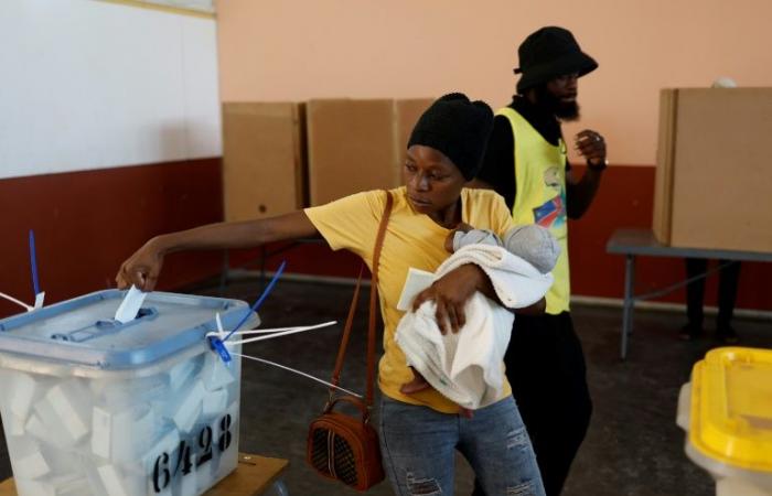 partial results expected at the end of the last day of voting on Saturday