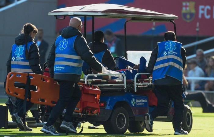 FC Barcelona Star ‘Vomits Blood’, Stretchered Off After Nasty Blow