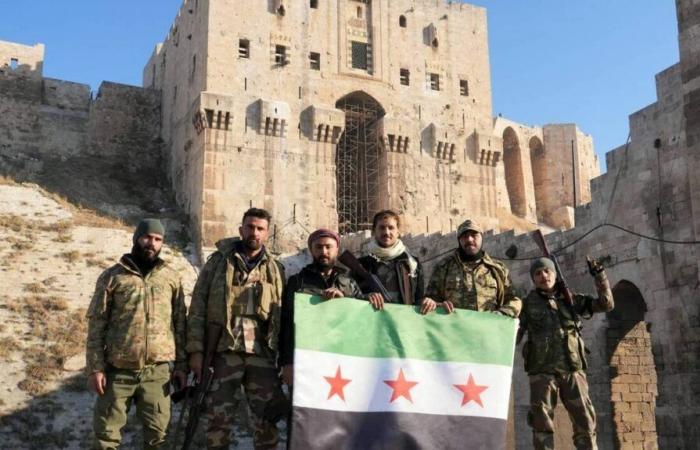 In Syria, the city of Aleppo falls into the hands of jihadist rebels and their allies