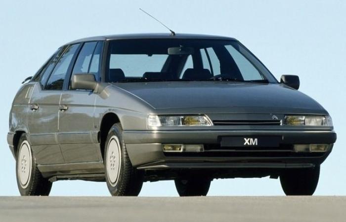 Indeed, the Peugeot 605 was launched unfinished, video proof