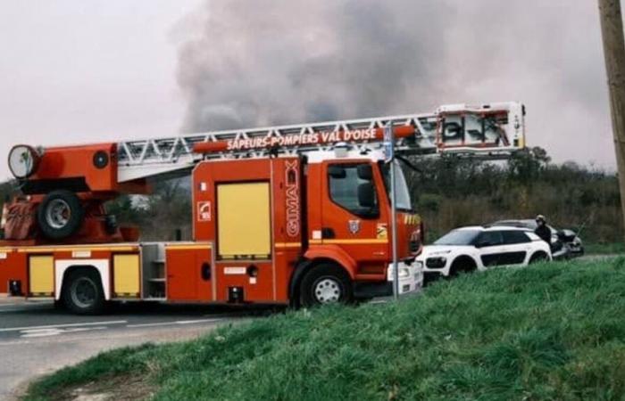 Herblay-sur-Seine: a major fire breaks out in the old equestrian center