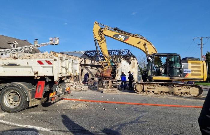 “In 45 minutes, there was nothing left”: a car hits a building on the road from Tarbes to Lée and causes a fire, one death