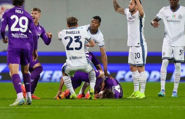 Football: Fiorentina player collapses, match stopped