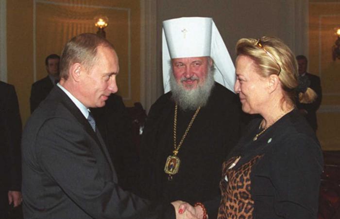 A descendant of the Tsars and Prince Yussoupov on the arm of Prince Alexis Obolensky at the Debutante Ball