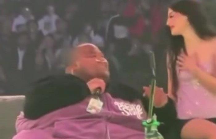 Singer sparks concern after performing with oxygen tank and lashing out at Snoop Dogg