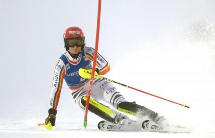 Lena Duerr leads Killington slalom ahead of Anna Swen-Larsson and Camille Rast