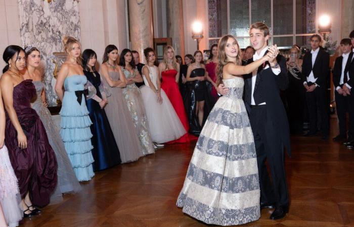 The most beautiful photos of the Debutante Ball