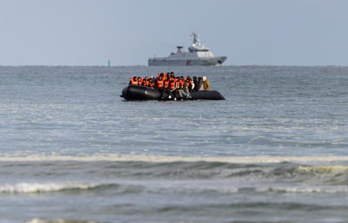 151 people rescued off the coast of Calais