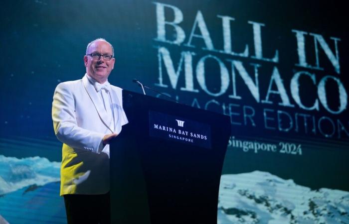 Albert of Monaco breaks the ice in Singapore