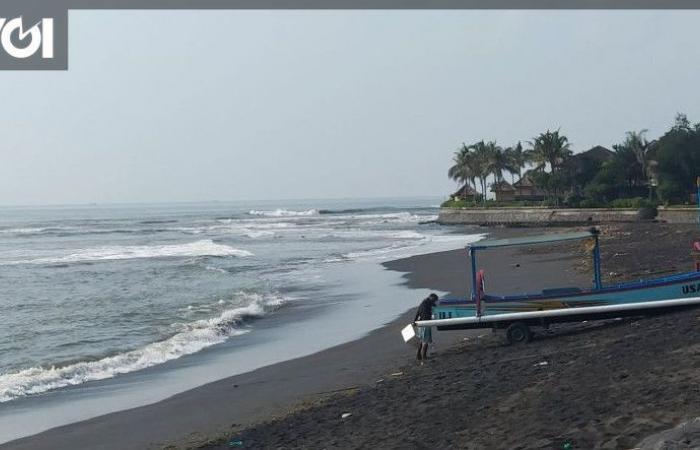 Be Alert, BBMKG Issues Early Warning Of Waves Up To 4 Meters In South Bali