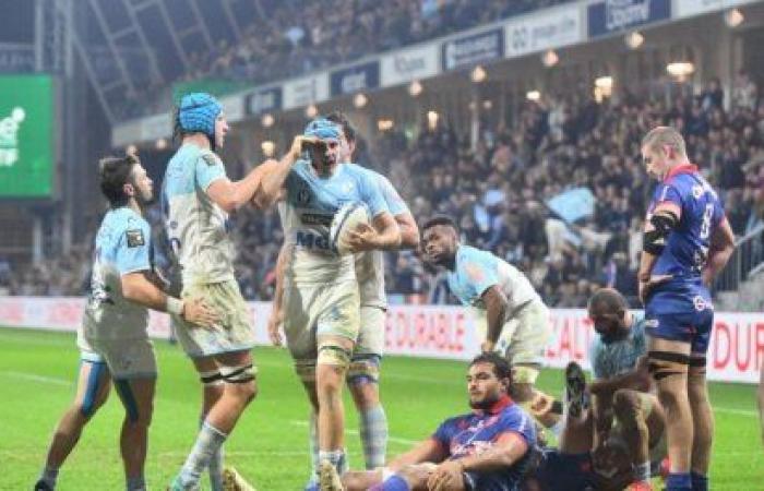 Bayonne keeps Stade Français in check