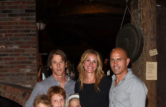 Julia Roberts’ twins Hazel and Phinnaeus mark end of an era surrounded by famous family