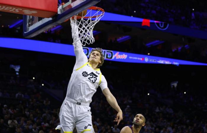 Lauri Markkanen Blows Past Anthony Davis For Reverse Dunk