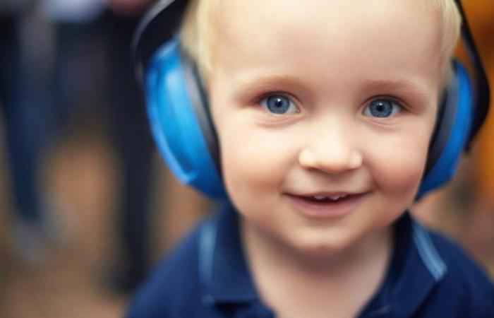 noisy autistic child encourages kindergarten to buy noise-cancelling headphones