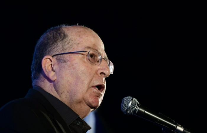 Bereaved Father Files Complaint Against Moshe Ya'alon for 'Endangering State Security'