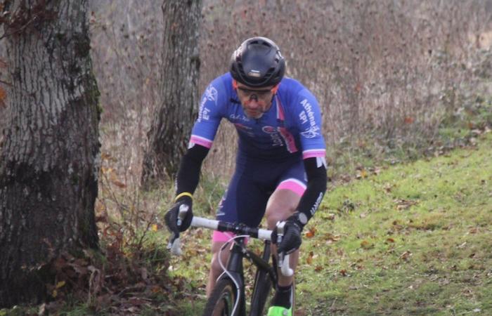 Cyclo-cross: William Millat ahead of his brother Adrien on the heights of Le Creusot