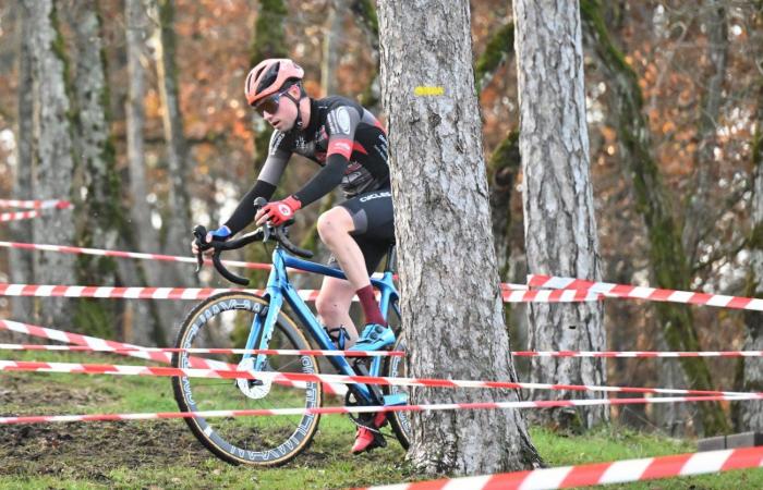 Cyclo-cross: William Millat ahead of his brother Adrien on the heights of Le Creusot