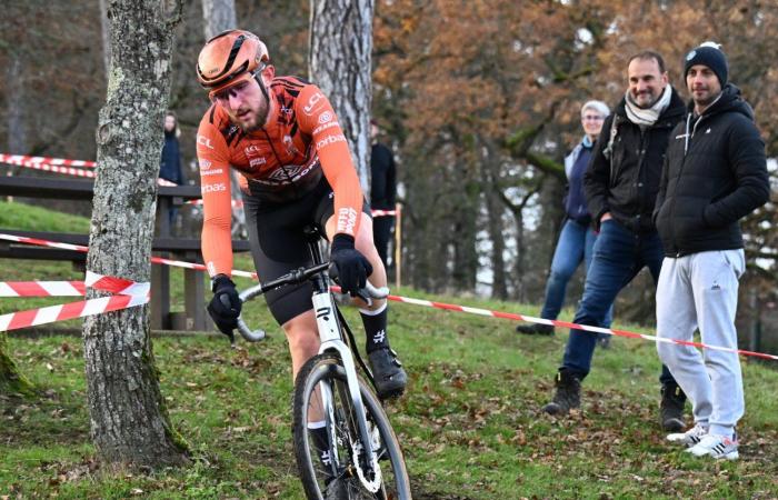 Cyclo-cross: William Millat ahead of his brother Adrien on the heights of Le Creusot