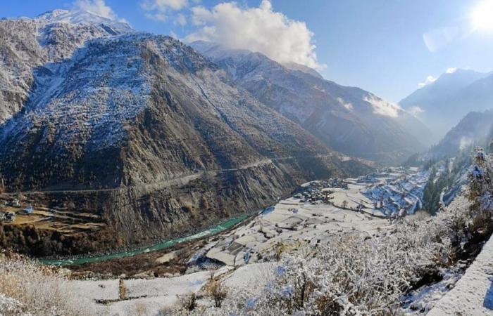 Snowfall, Rain Likely In Kashmir, Himachal; Temperatures Plummet Across North India