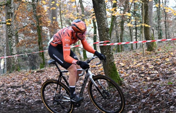 Cyclo-cross: William Millat ahead of his brother Adrien on the heights of Le Creusot