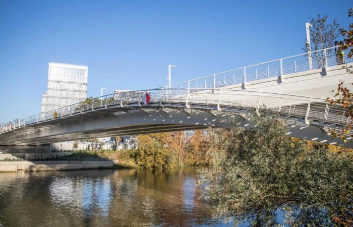 The Olympic Village bridge will become the Louafi Bouguera bridge, in homage to the first Franco-Algerian Olympic gold medalist!